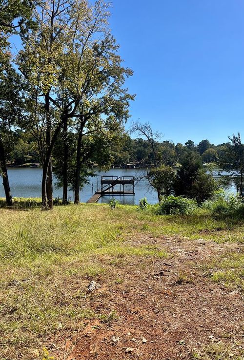 2428 Lake Park Ln, Jacksonville, TX, 75766-8846 | Card Image