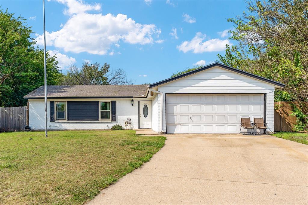 Bristol Pt, Watauga, TX 76148