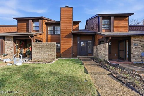 46 Cascades Cir W, Clinton, MS, 39056-3573 | Card Image