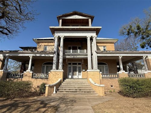 207A Nw 4th Ave, Mineral Wells, TX, 76067-4822 | Card Image