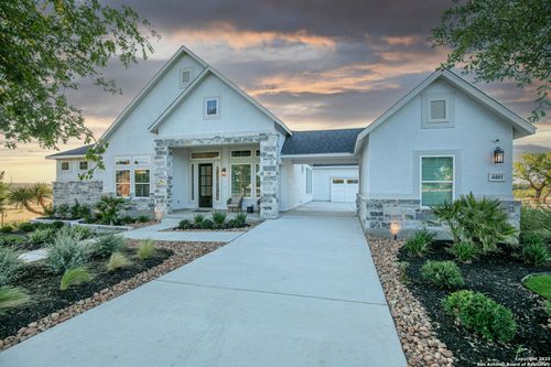 530 Poe Pkwy, Castroville, TX, 78009 | Card Image