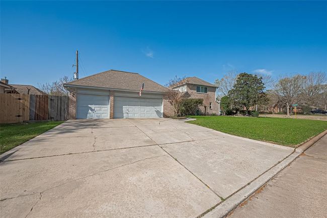 5803 Slashwood Ln, House other with 4 bedrooms, 4 bathrooms and 3 parking in Spring TX | Image 46