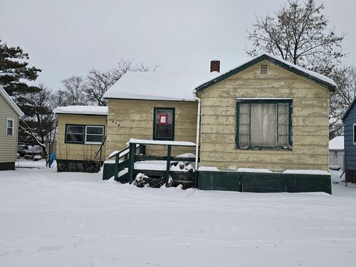 414 Crocker Ave S, Thief River Falls, MN, 56701-3207 | Card Image