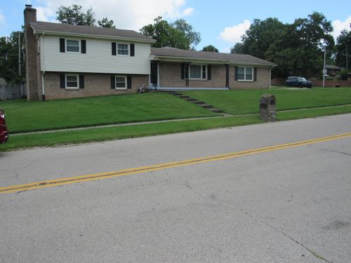 637 Cromwell Way, Lexington, KY, 40503-4142 | Card Image