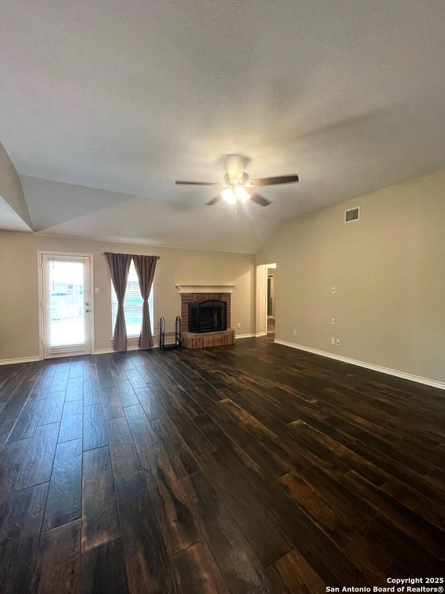 2208 Stonecrest Path, House other with 4 bedrooms, 2 bathrooms and null parking in New Braunfels TX | Image 9