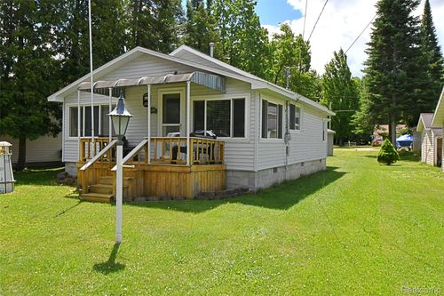 6622 Sunset Dr, Saint Helen, MI, 48656-9560 | Card Image