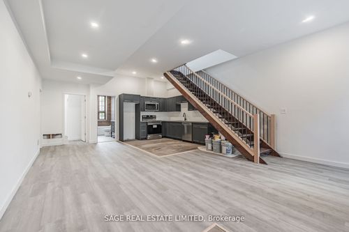 10-14 Cross St, Hamilton, ON, L9H2R4 | Card Image