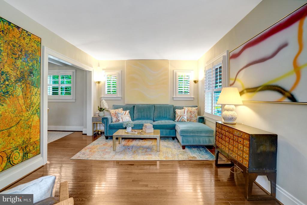 Residential in ARLINGTON 5