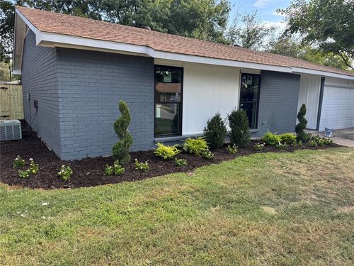 6024 Hillcrest Dr, Watauga, TX, 76148-2032 | Card Image