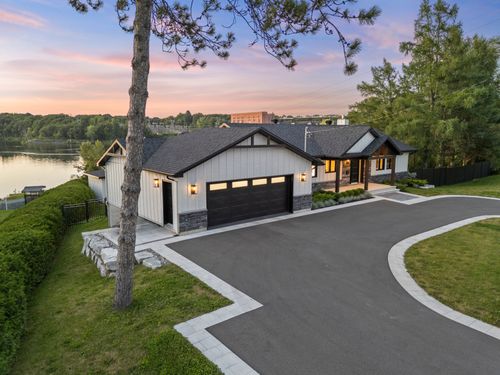 540 Boul Des Chutes, Drummondville, QC, J2B7H1 | Card Image