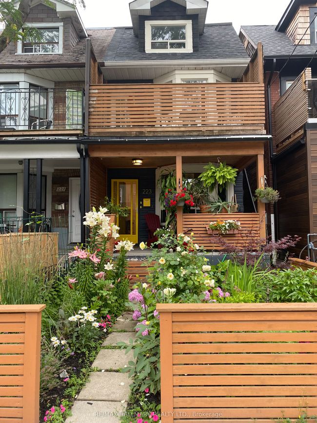 223 Wallace Ave, House attached with 5 bedrooms, 3 bathrooms and 1 parking in Toronto ON | Image 32