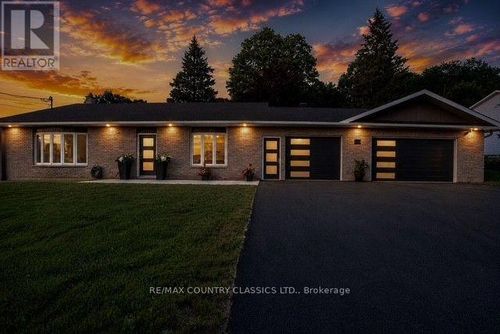 158 Bridge Street W, Bancroft (Bancroft Ward), ON, K0L1C0 | Card Image
