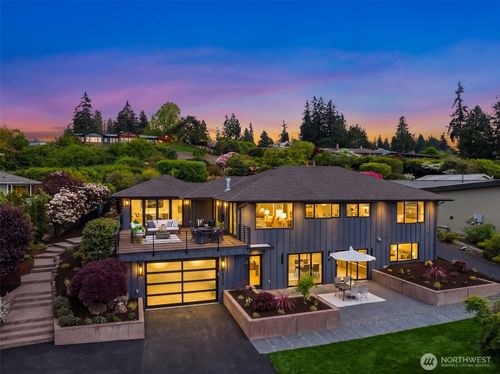 18008 13th Ave Nw, Shoreline, WA, 98177-3204 | Card Image