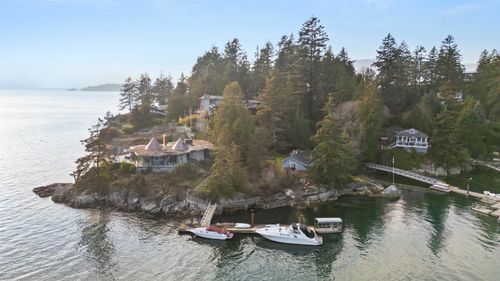 5802 Eagle Island, West Vancouver, BC, V7W1V5 | Card Image