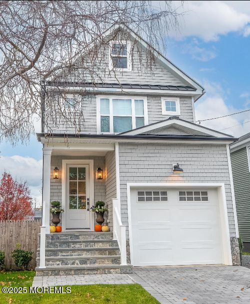 11 Maplewood Ave, Rumson, NJ, 07760-1762 | Card Image