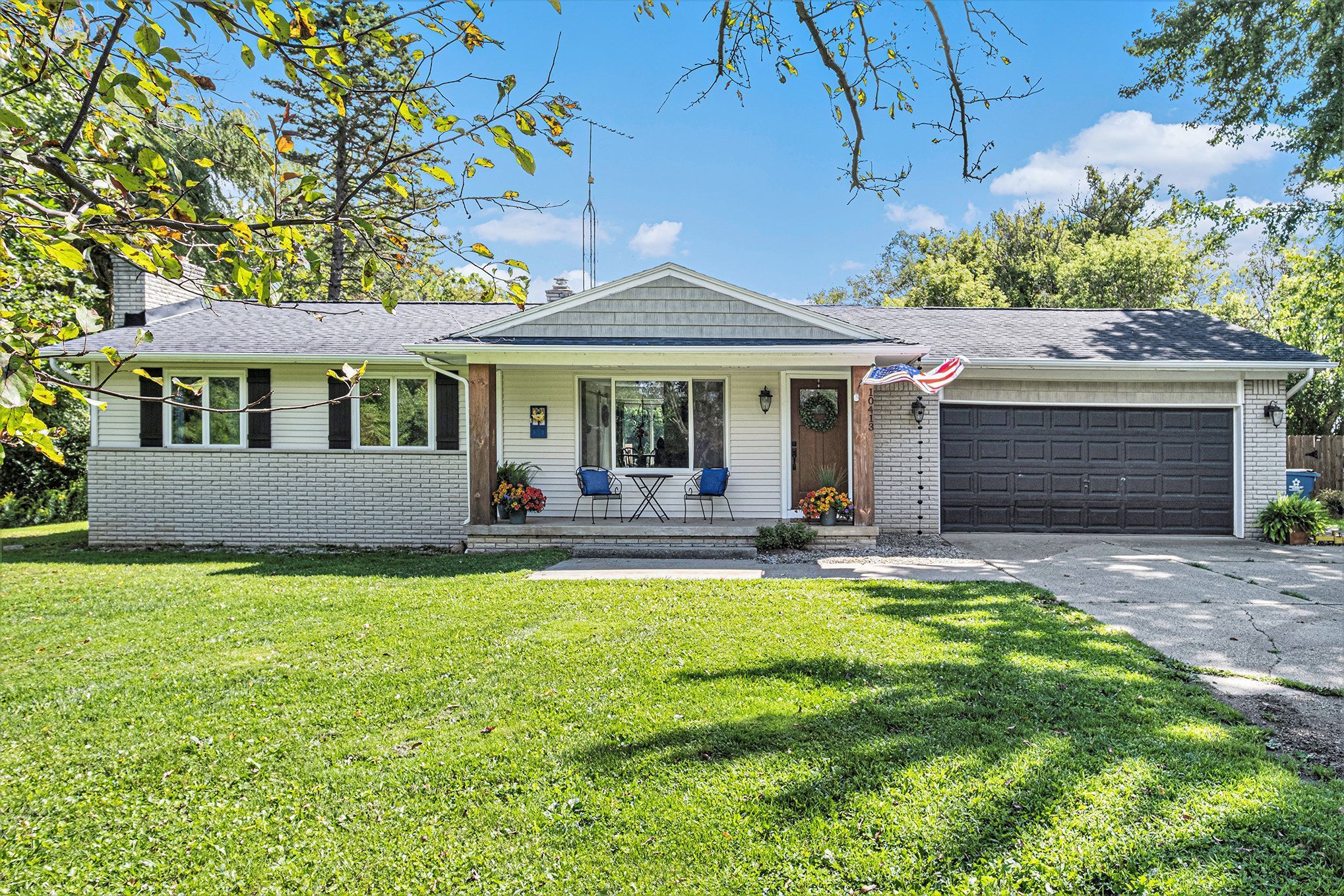 Torrey Rd, Fenton, MI 48430