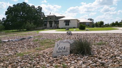 614 Battistrada, House other with 5 bedrooms, 5 bathrooms and null parking in New Braunfels TX | Image 3