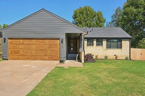 3709 E 40th St, Tulsa, OK, 74135-2413 | Card Image