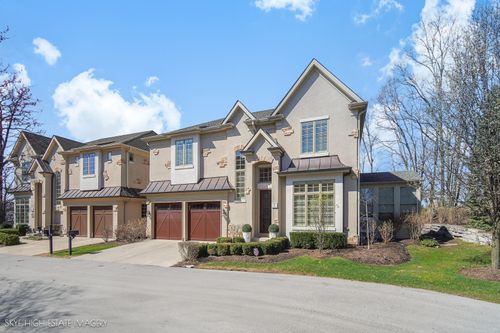 1 Willowcrest Dr, Oak Brook, IL, 60523-2625 | Card Image