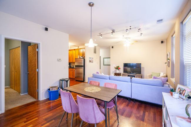 UNIT-304 - 2951 Clybourn Ave, Condo with 2 bedrooms, 1 bathrooms and 1 parking in CHICAGO IL | Image 5