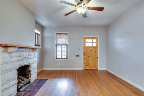 2293 Jackson Ave, Memphis, TN, 38112-1636 | Card Image