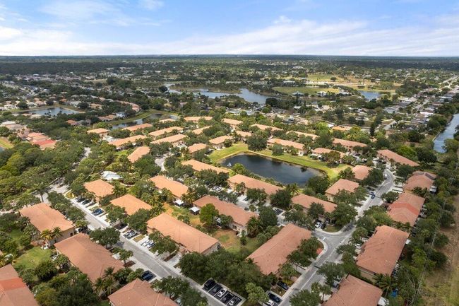 453 Rainbow Springs Ter, Townhouse with 3 bedrooms, 3 bathrooms and null parking in Royal Palm Beach FL | Image 29