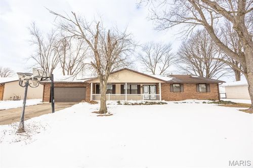 717 Knipp Ave, Mascoutah, IL, 62258-1322 | Card Image