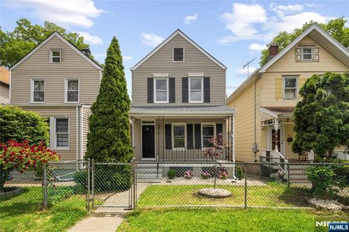 422 Davis Ave, Kearny, NJ, 07032-3510 | Card Image