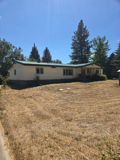 11512 E Bridges Rd, Elk, WA, 99009-9679 | Card Image