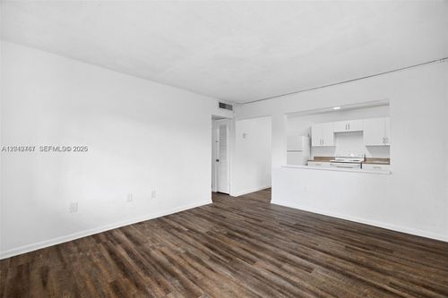 7-16117 Ne 19th Ct, North Miami Beach, FL, 33162-4813 | Card Image