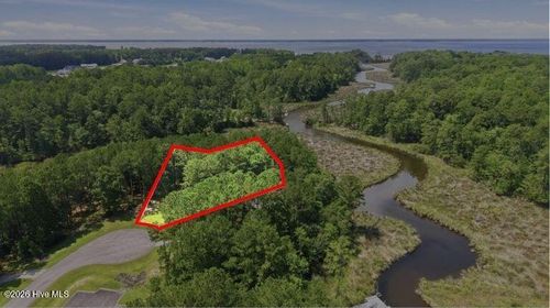 1054 Mill Creek Dr, Minnesott Beach, NC, 28510-4604 | Card Image