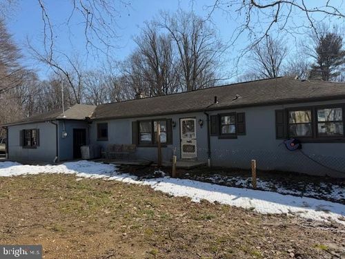 1810 Ridgeview Dr, COATESVILLE, PA, 19320-2227 | Card Image