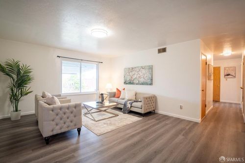 4301 Hillview Dr, Pittsburg, CA, 94565-6063 | Card Image