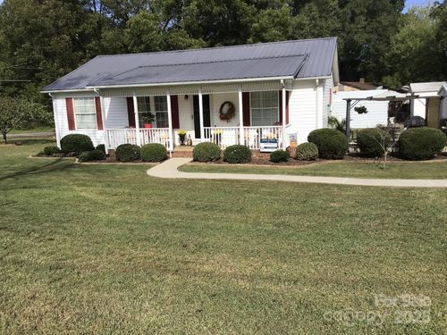 112 W 23rd St, Newton, NC, 28658-2838 | Card Image