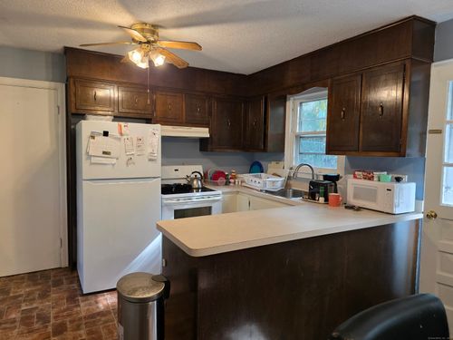 40 Hillside Ave, Watertown, CT, 06779-1736 | Card Image