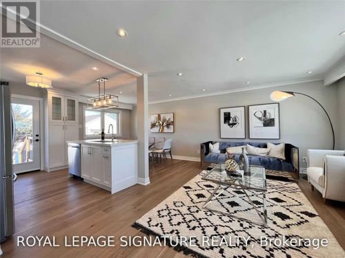 main-123 Bowman Ave, Whitby, ON, L1N3T7 | Card Image