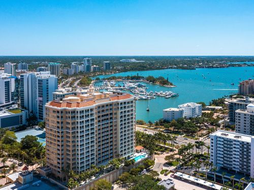 906-35 Watergate Dr, SARASOTA, FL, 34236-3502 | Card Image