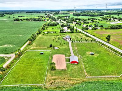 3772 Canborough Rd, Home with 3 bedrooms, 2 bathrooms and 24 parking in Fenwick ON | Image 3