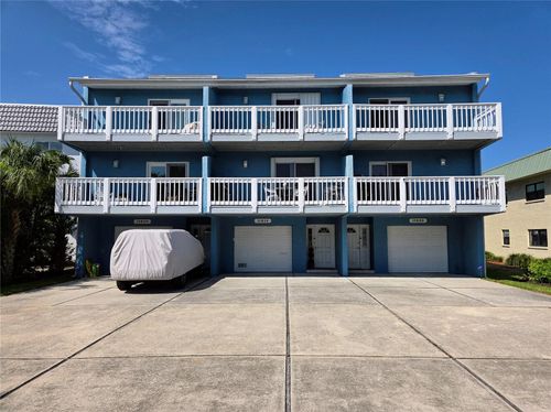 11820 Capri Cir S, TREASURE ISLAND, FL, 33706-4992 | Card Image
