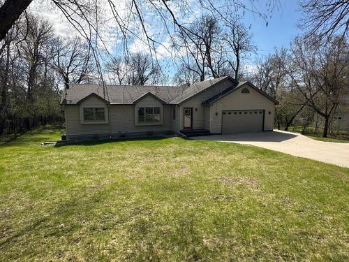 9 Nakota Dr Ne, Spicer, MN, 56288-9666 | Card Image