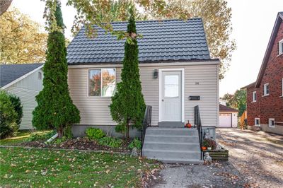 395 Nelson St, House other with 3 bedrooms, 1 bathrooms and 4 parking in Stratford ON | Image 1