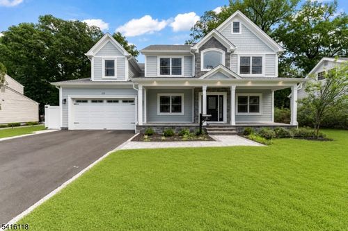 118 Cambridge Rd, Westfield, NJ, 07090-1750 | Card Image