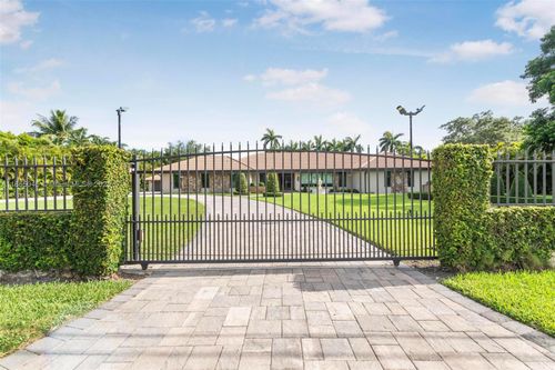 0-9255 Sw 108th St, Miami, FL, 33176-3621 | Card Image