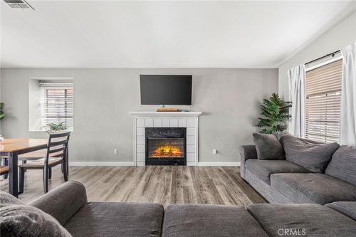 39875 Knollridge, Temecula, CA, 92591 | Card Image