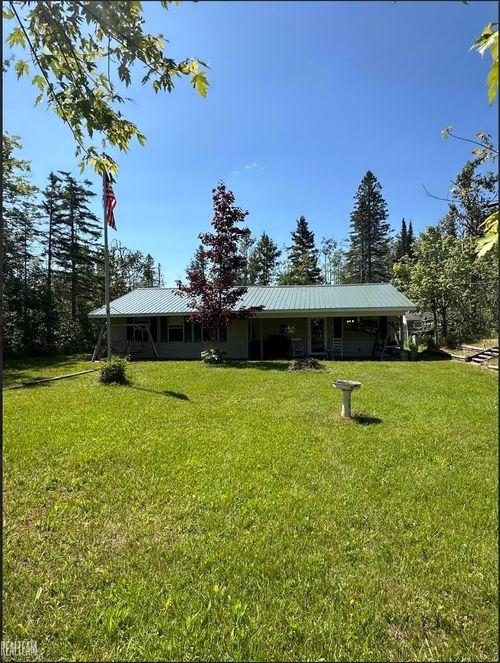 16865 Grace Harbor Rd, Millersburg, MI, 49759-9373 | Card Image