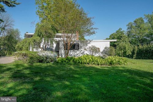 701 Mount Pleasant Rd, BRYN MAWR, PA, 19010-1933 | Card Image