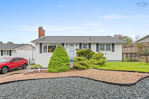 79 Sapphire Crescent, Lower Sackville, NS, B4C2T8 | Card Image