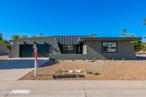 10606 W Willowbrook Dr, Sun City, AZ, 85373-1555 | Card Image