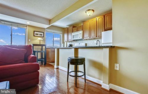 1117-2500 N Van Dorn St, ALEXANDRIA, VA, 22302-1607 | Card Image