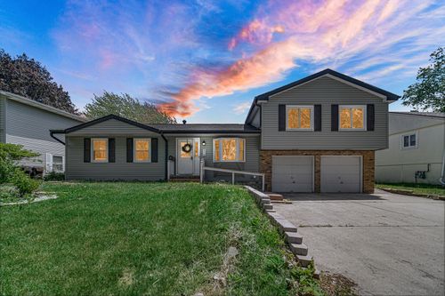 676 Marine Dr, Wauconda, IL, 60084-1137 | Card Image
